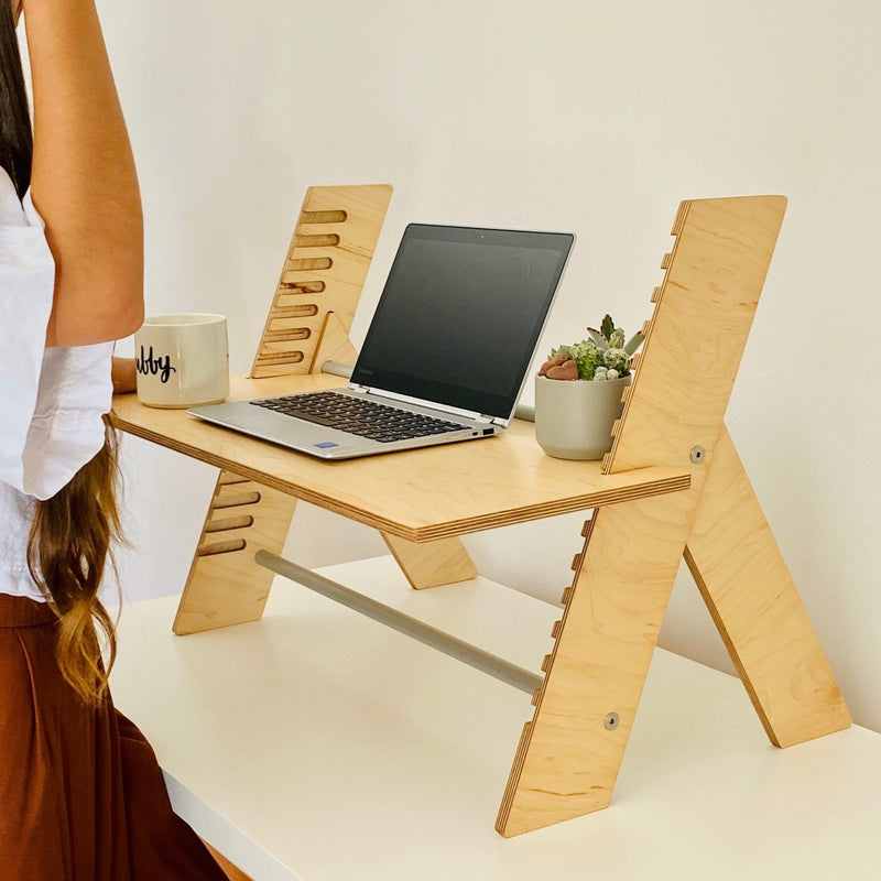Adjustable Standing Desk Converter – 24in Alto – rldh
